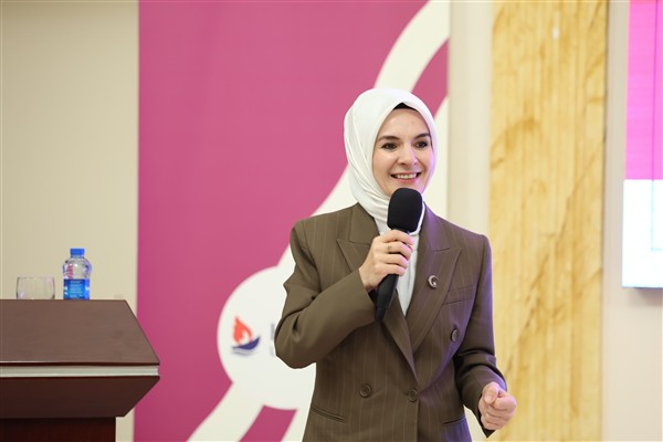 Bakan Göktaş, Darülaceze bağışçılarıyla bir araya geldi