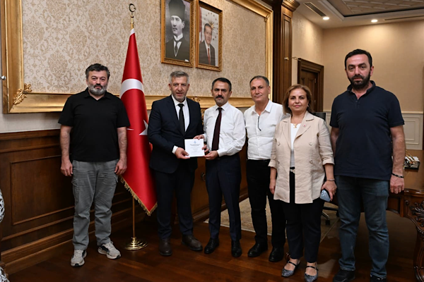 Kocaeli Trabzonlular Derneği’nden Vali Aktaş’a ziyaret