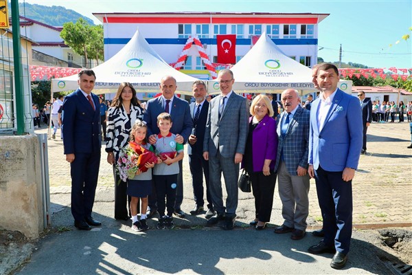 Vali Erol, İlköğretim Haftası Kutlama Programı’na katıldı