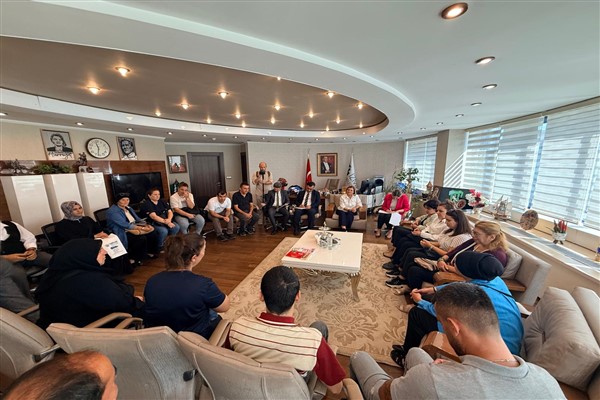 Başkan Hürriyet, vatandaşlarla bir araya geldi