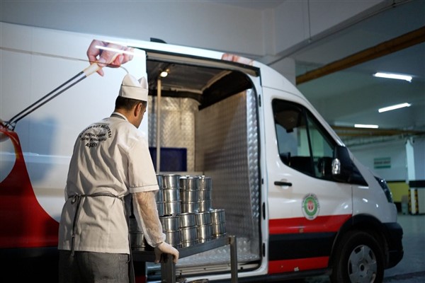 Etimesgut Belediyesi Aşevi, 3 bin 485 kişilik yemek dağıtımı gerçekleştiriyor