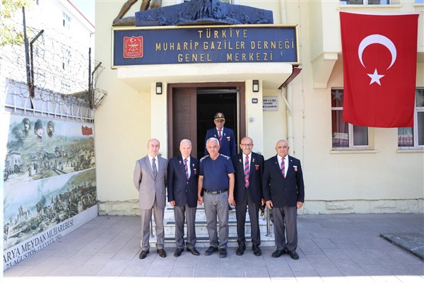 Başkan Şahin’den Gaziler Günü ziyareti