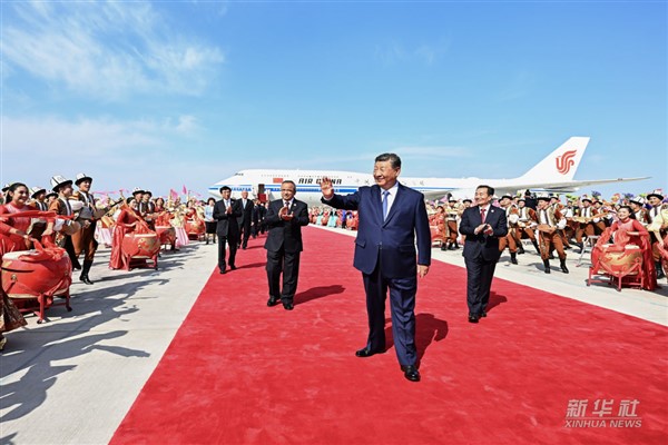 Xi Jinping, Xinjiang’ın kuruluşunun 70. yıldönümü kutlamaları için Urumçi’de