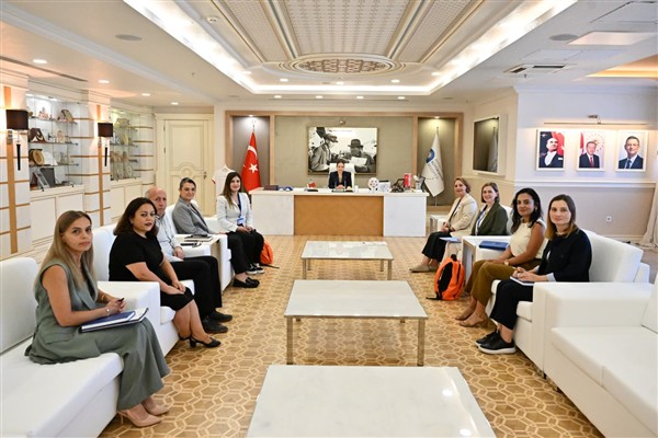 Antalya Büyükşehir Belediyesi’nden kadın dostu kent vizyonu