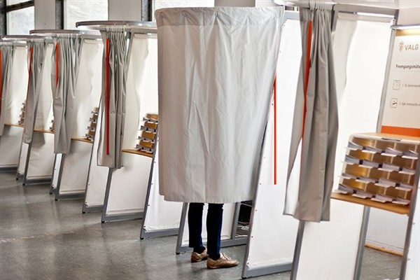 Norveç, bugün sandık başına gidiyor