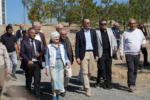 Başkan Beşikcioğlu, Eryaman’da Saha çalışmalarını inceledi
