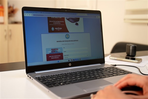 Manisa Büyükşehir Belediyesi’nden öğrencilere ücretsiz ders desteği