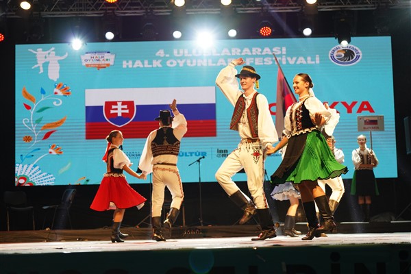 Kartal’da 4. Uluslararası Halk Oyunları Festivali sona erdi