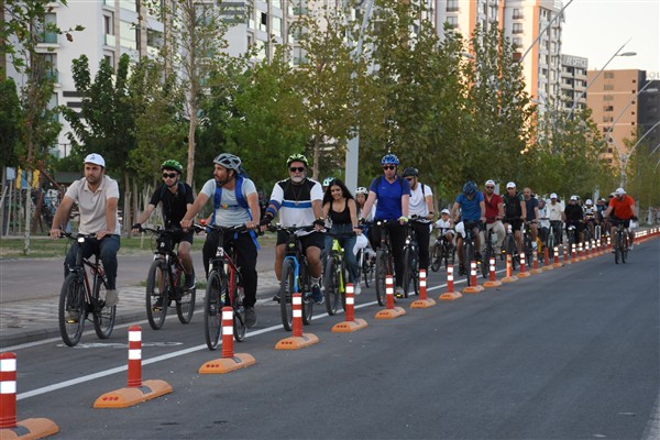 Diyarbakır’da pedallar farkındalık için çevrildi