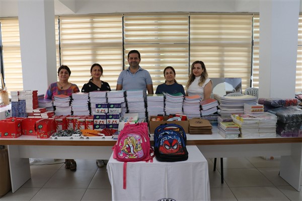 Gazipaşa Belediyesi’nden öğrencilere kırtasiye desteği