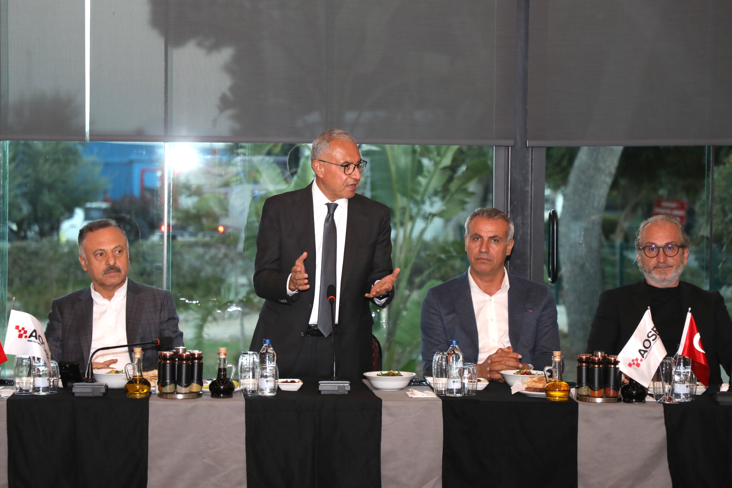 AOSB Yönetimi, Makine ve Metal Sanayicileri ile Bir Araya Geldi