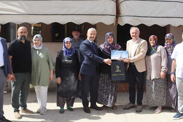 Durhasan’da talepler yerinde incelendi, yeni projeler planlandı