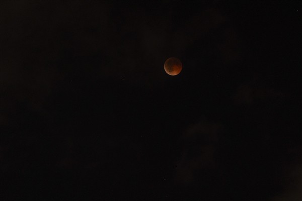 Mersin’de “Tam Ay Tutulması”