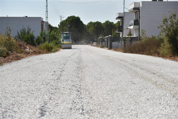 Kepez Belediyesi’nden Odabaşı Mahallesi’ne asfalt çalışması