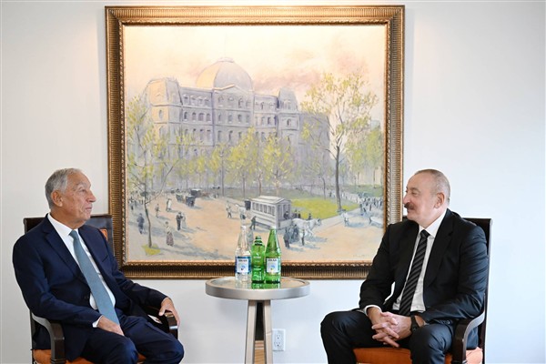 Aliyev, Portekiz ve Burgar mevkidaşlarıyla buluştu