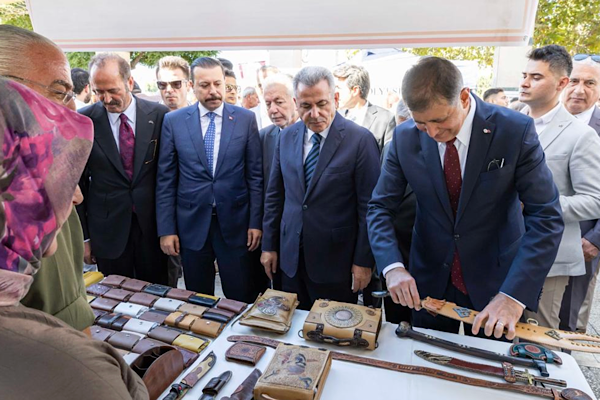 Başkan Tugay, Ahilik Haftası etkinliklerinde esnafla bir araya geldi