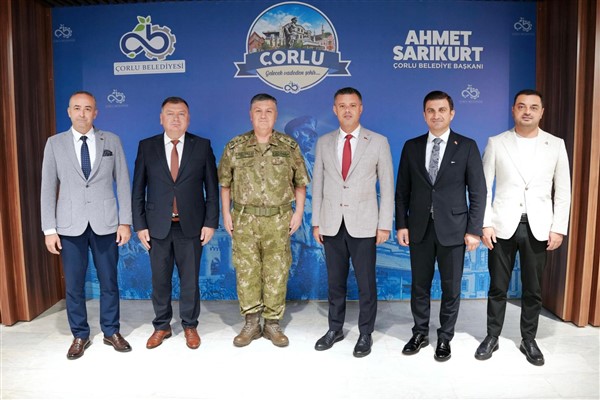 Çorlu 5. Kolordu Komutanı Tümgeneral Aksoytürk’ten Başkan Sarıkurt’a ziyaret