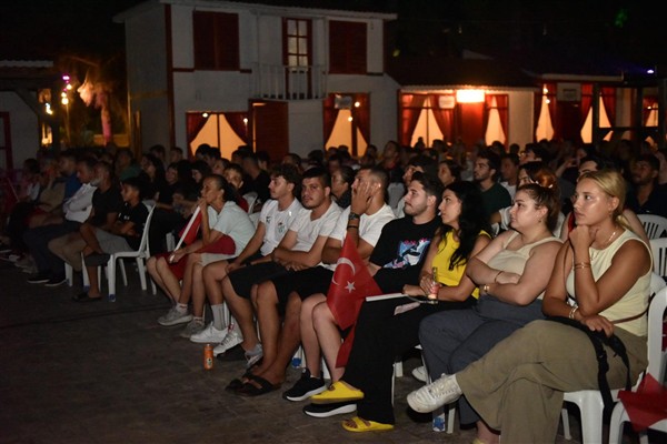 Dokumapark’ta milli maç heyecanı