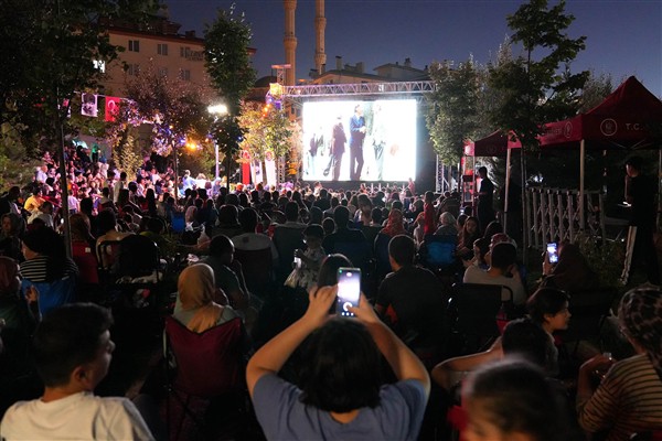 Keçiören’de açık havada “Hababam” keyfi