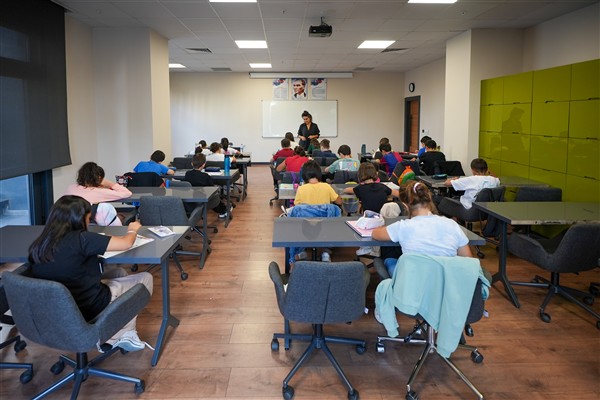 Maltepe Belediyesi’nden öğrencilere LGS ve YKS kursları