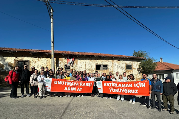 Mysia Yolları’nda Alzheimer farkındalık yürüyüşü