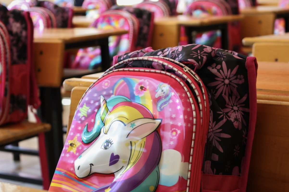 Gemlik Belediyesi’nden ilkokul öğrencilerine kırtasiye desteği