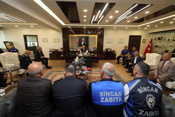 Başkan Yaşar, Başkent zabıtasıyla buluştu