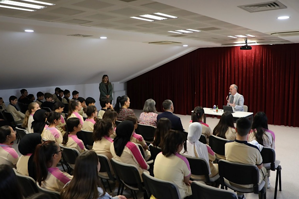 Başkan Taban, OSB Ortaokulu öğrencileriyle buluştu