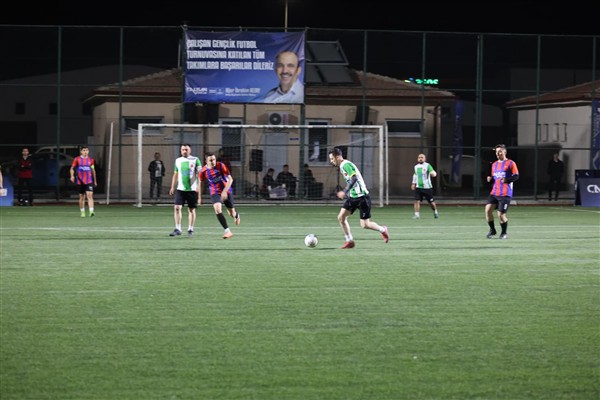 Konya Büyükşehir Çalışan Gençlik Turnuvası’nda dostluk kazandı