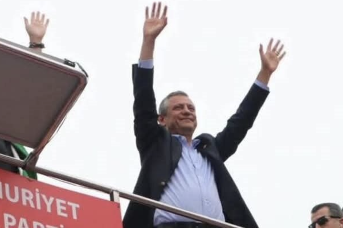 Özel, Gençlik Kolları’nın “Özgürlük Yürüyüşü” için Silivri’de