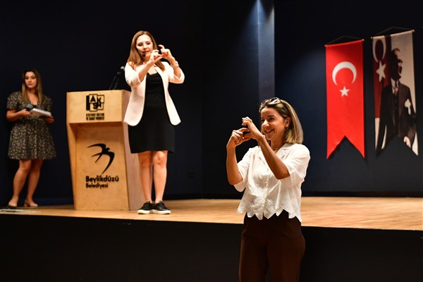 Beylikdüzü’nde “Bir Başka Pencereden” programı düzenlendi