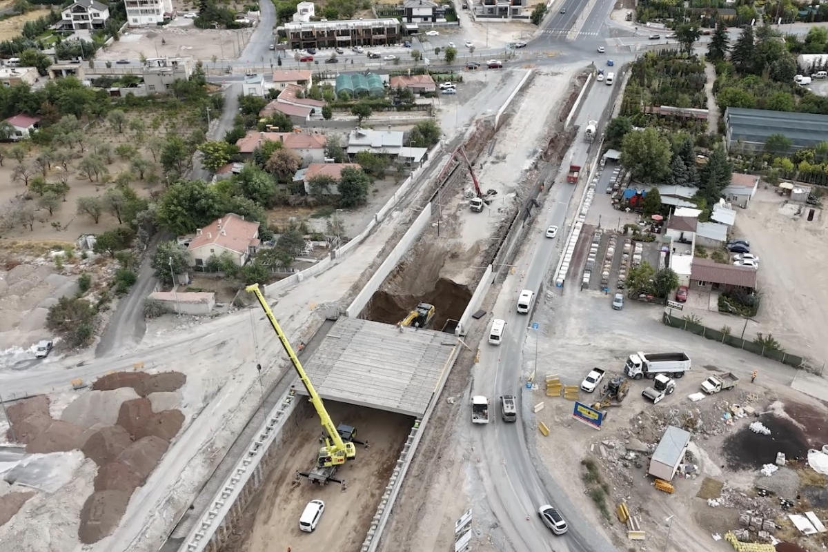 Meteoroloji Katlı Kavşağı’nda çalışmalar sürdürülüyor