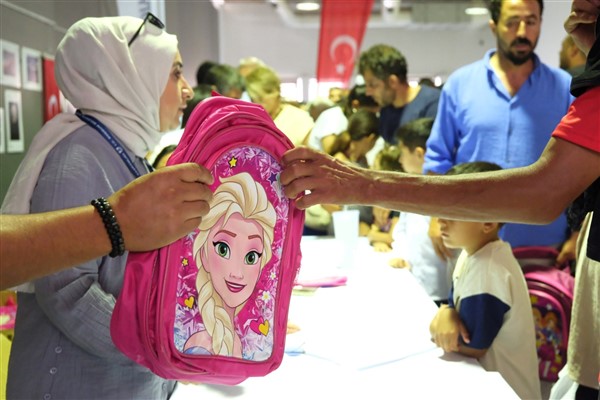 Bodrum Belediyesinden öğrencilere kırtasiye desteği