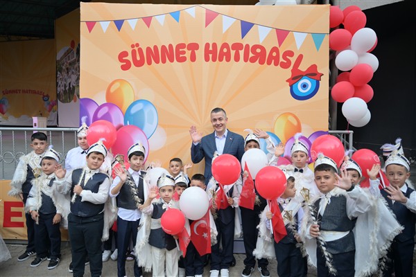 Esenyurt’ta “Sünnet Şöleni” düzenlendi