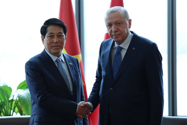 Cumhurbaşkanı Erdoğan, Vietnam Cumhurbaşkanı Cuong ile görüştü