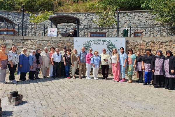 Bursa’da “Sonbahara Merhaba” buluşması Zeyniler Köyü’nde gerçekleşti