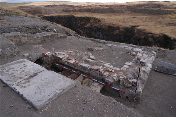 Ani Ören Yeri’nde Selçuklu kümbeti bulundu