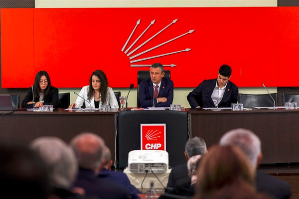 CHP Genel Başkanı Özel, PM Toplantısına başkanlık etti