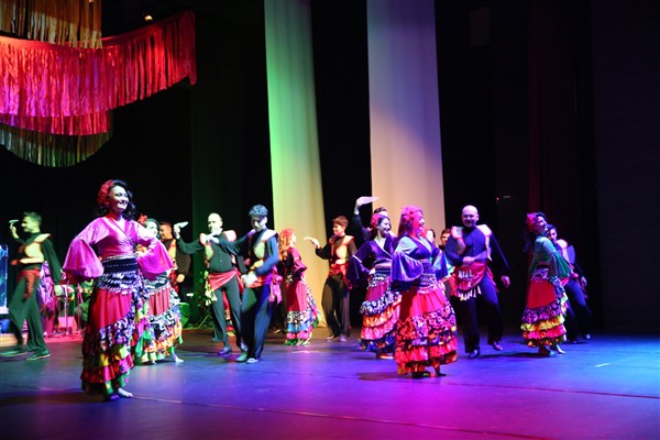 “Bi Dünya Dans” projesine Sağlıklı Kentler Birliği’nden ödül