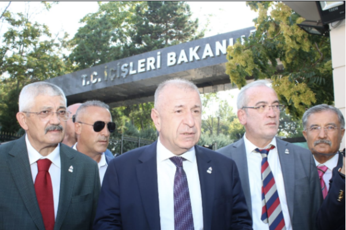 Özdağ: Engelli vatandaşların emeklilik hakkı ellerinden alınıyor