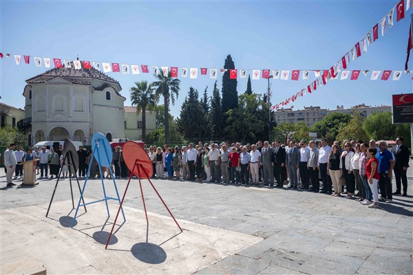 Bornova’da İzmir’in kurtuluşu ve CHP’nın kuruluş yıl dönümü kutlandı