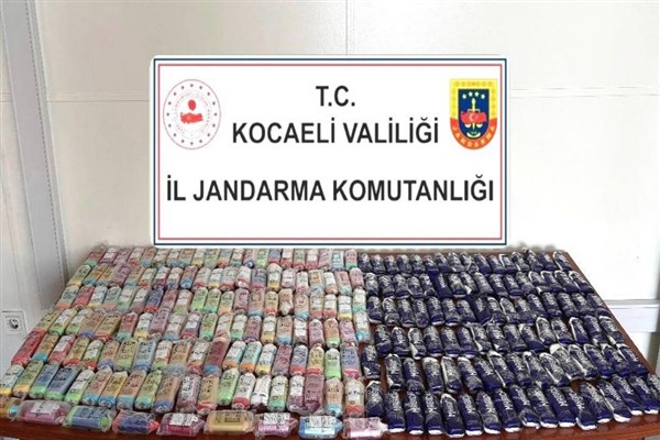 Gebze’de 405 elektronik sigara ele geçirildi