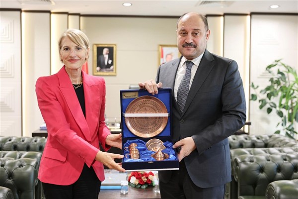 Büyükelçi Morris’ten Başkan Gülpınar’a ziyaret