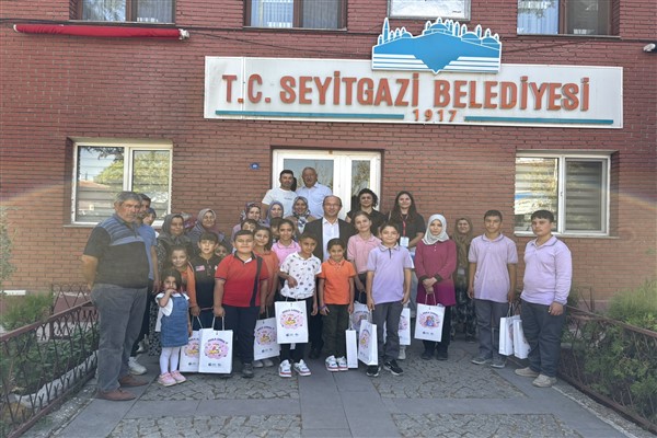 Büyükşehir’den kırsal ilçelerdeki öğrencilere kırtasiye desteği