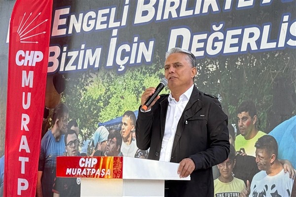 Başkan Uysal, partisinin delege ve mahalle temsilcileriyle buluştu