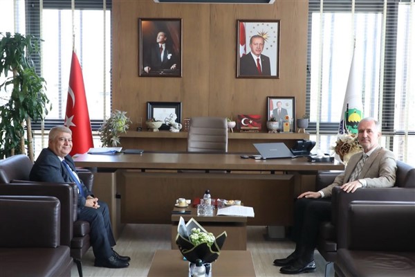 Başkan Taban, İlçe Sağlık Müdürü Kavak ile bir araya geldi