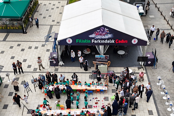 Ümraniye’de ”Filistin Farkındalık Çadırı” etkinliği