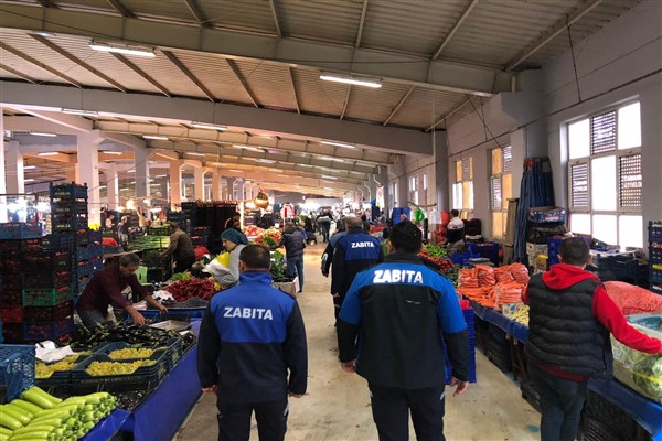 Orhangazi Belediyesi, kapalı pazar yerinde denetimleri sürdürüyor