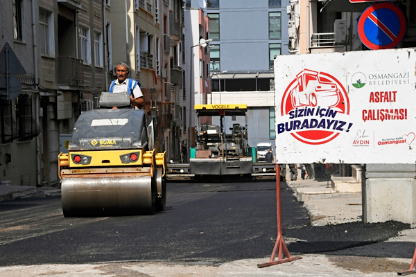 Osmangazi’de 160 ton asfaltla yol çalışması