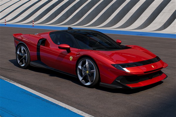 Ferrari ailesinin yeni zirvesi 849 Testarossa tanıtıldı
